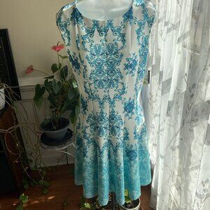 Gabby Skye sleeveless, knee-length floral fit and flare dress, size 14 (NEW)